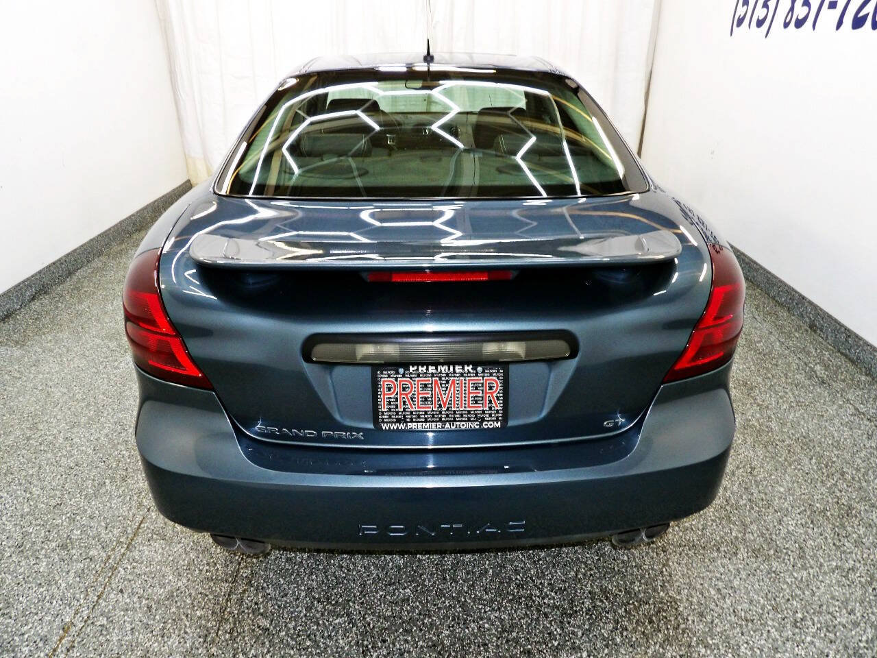 Used 2006 Pontiac Grand Prix GT w/ Sun And Sound Package FWD image 5
