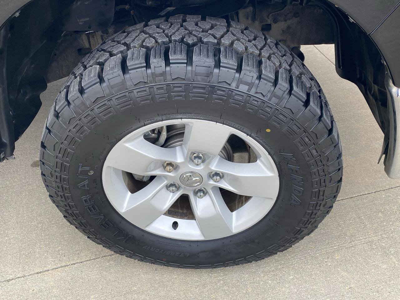 Used 2014 RAM 1500 Classic SLT AWD/4WD image 12