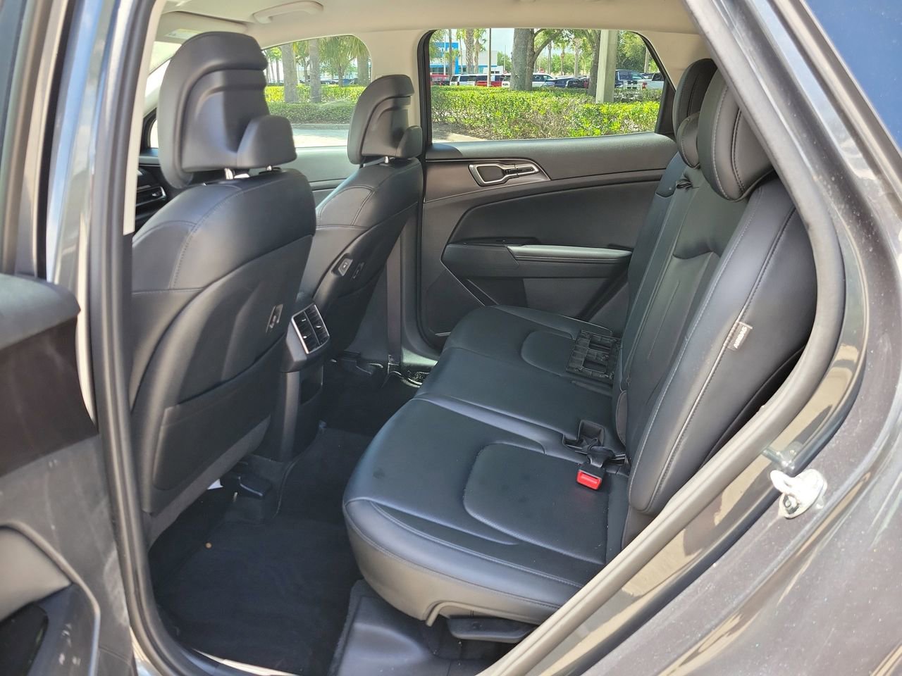 Used 2024 Kia Sportage EX image 9