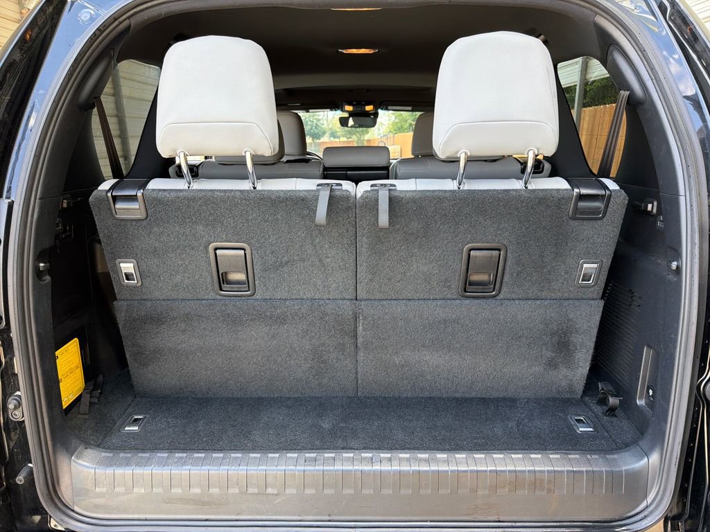 Used 2023 Lexus GX 460 w/ Black Line Special Edition image 36