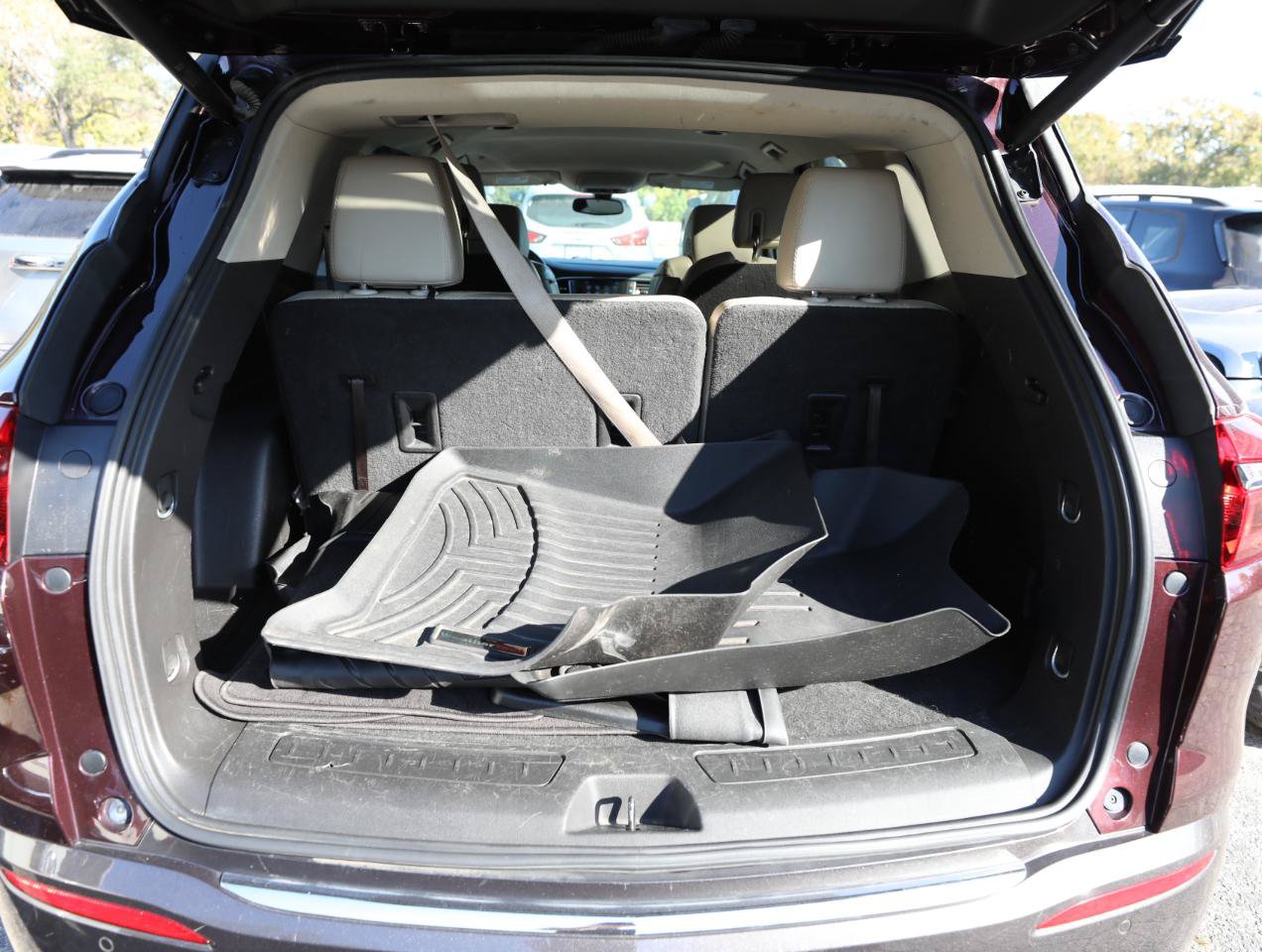 Used 2018 Buick Enclave Essence FWD image 12