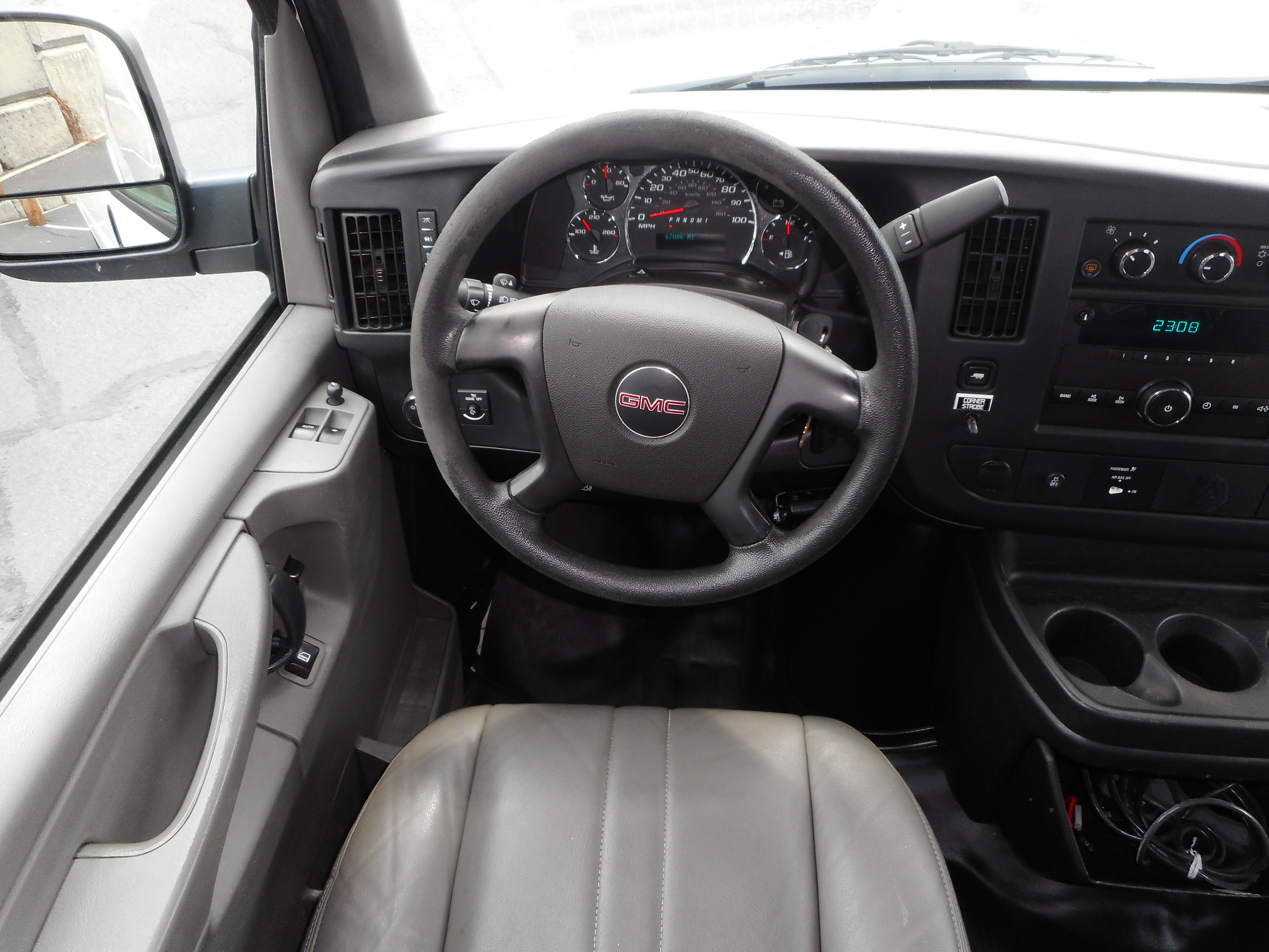 Used 2013 GMC Savana 3500 w/ Power Package RWD image 23