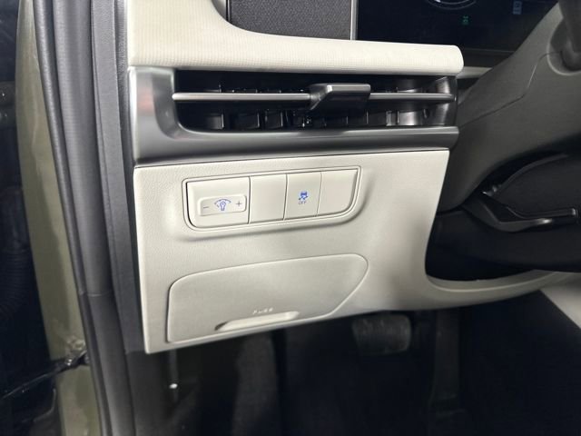 Certified 2025 Hyundai Tucson SE image 19