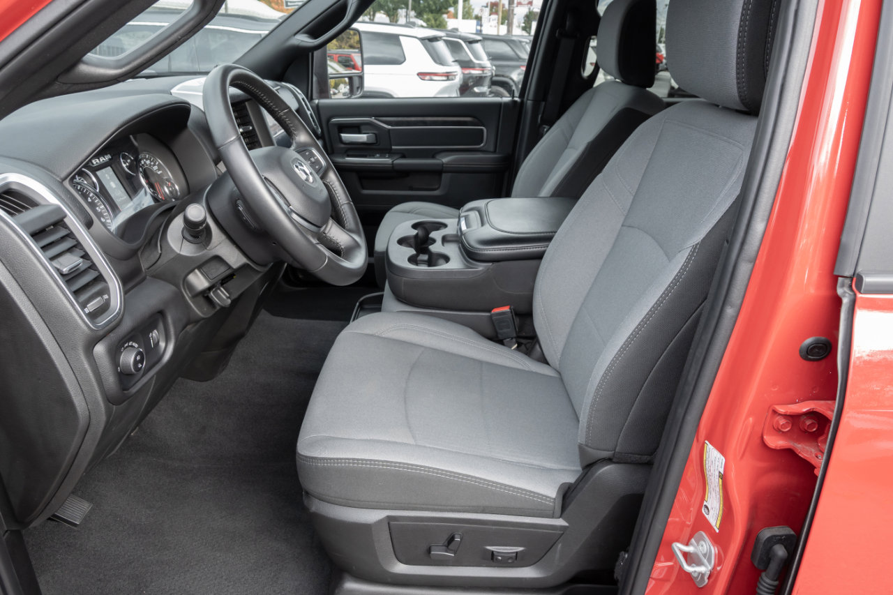 Used 2024 RAM 2500 Big Horn w/ Bed Utility Group image 17