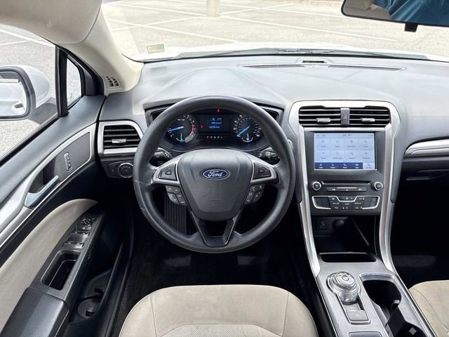 Used 2018 Ford Fusion S FWD image 13