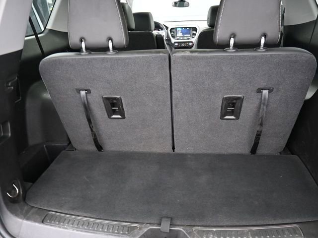 Used 2023 GMC Acadia SLT w/ Elevation Edition image 27