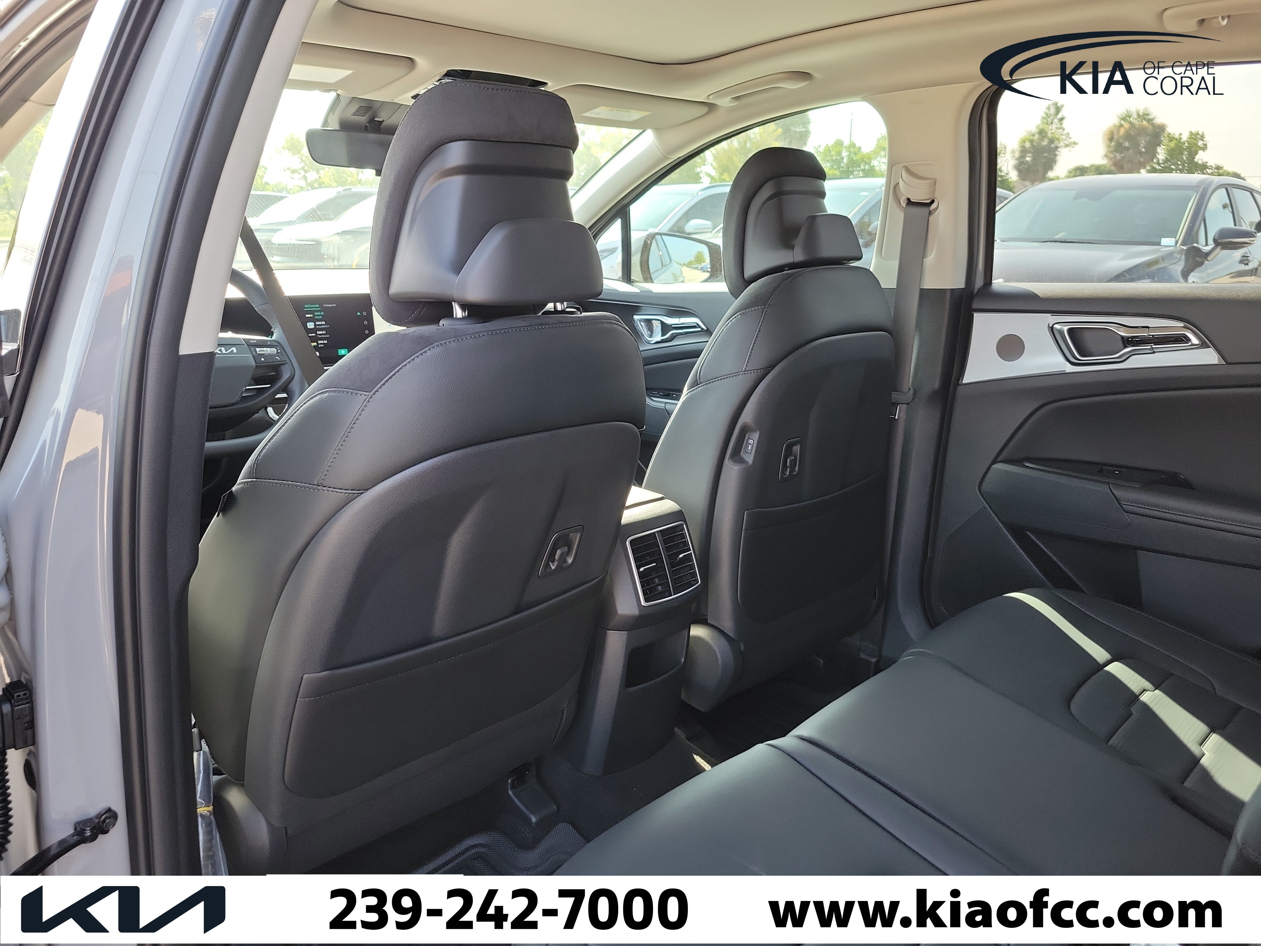 New 2026 Kia Sportage SX FWD image 13
