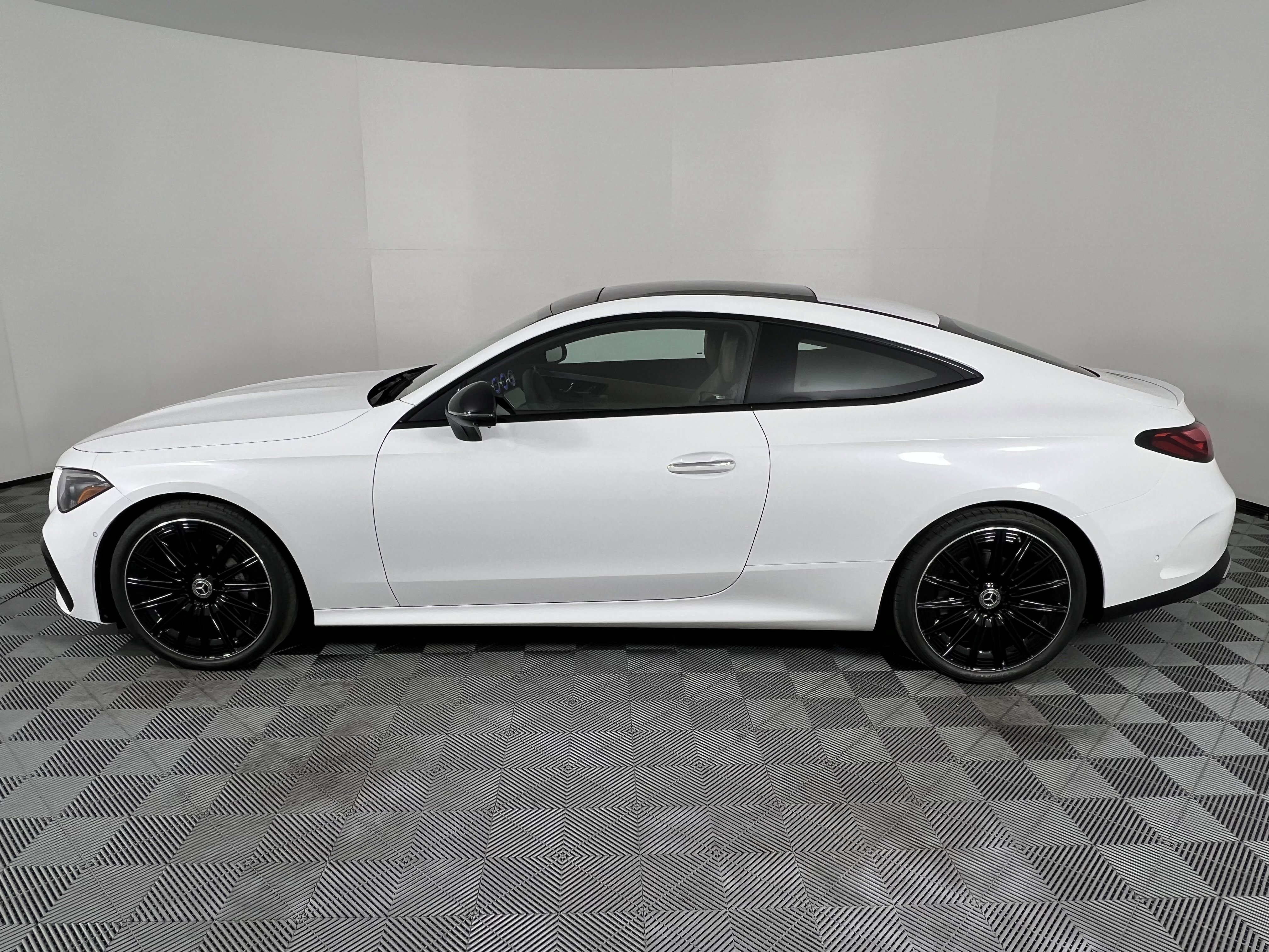 New 2026 Mercedes-Benz CLE 300 4MATIC Coupe image 9