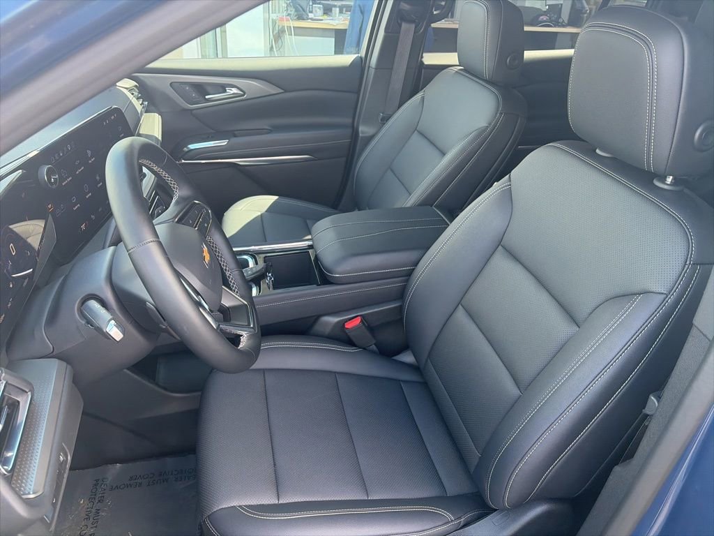 Used 2026 Chevrolet Traverse LT AWD/4WD image 13