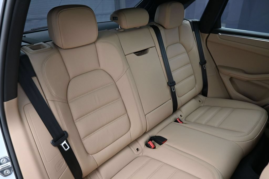 Certified 2026 Porsche Macan S AWD/4WD image 29