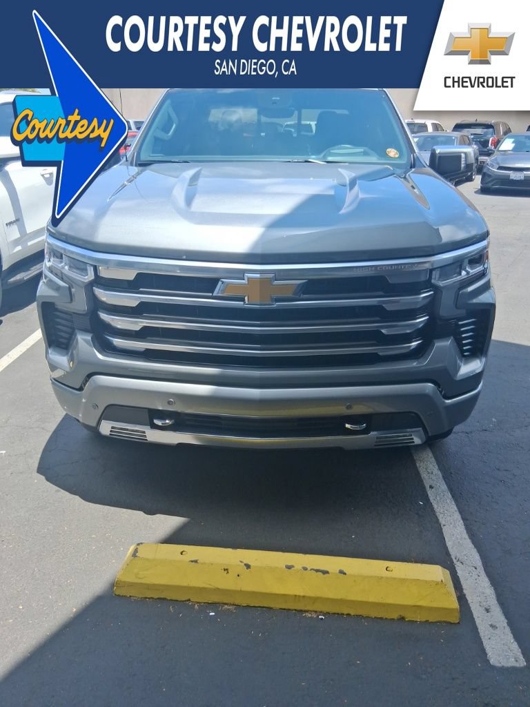 Used 2025 Chevrolet Silverado 1500 High Country w/ Technology Package