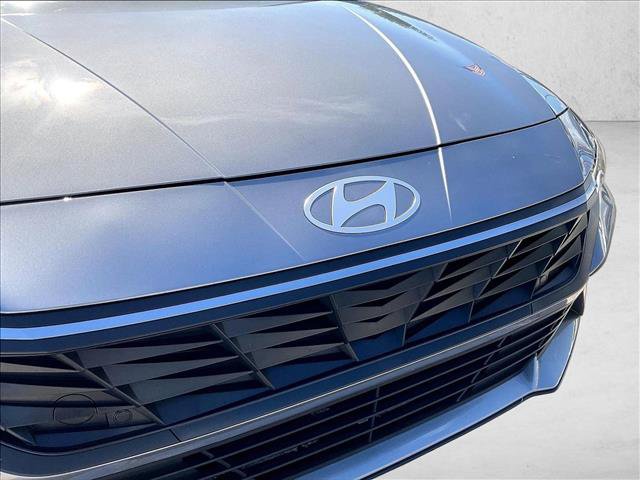 Used 2025 Hyundai Elantra Sport FWD image 30
