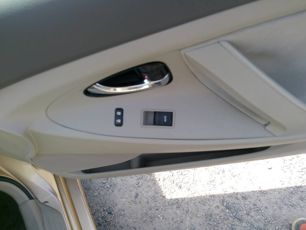 Used 2010 Toyota Camry LE FWD image 32