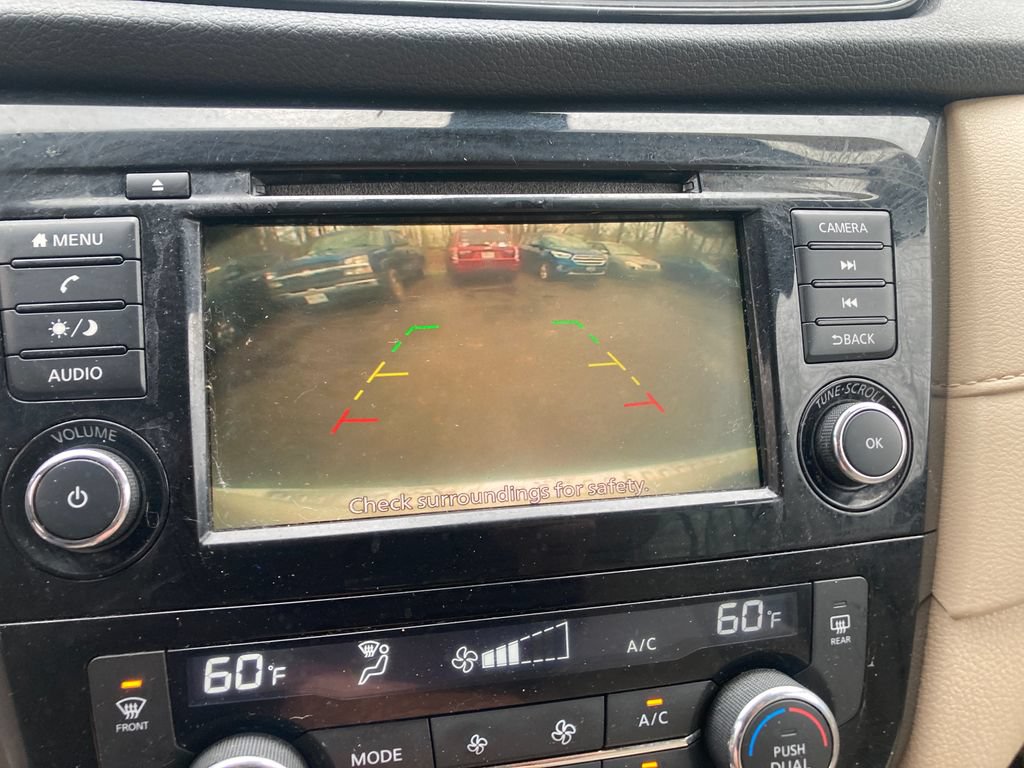 Used 2019 Nissan Rogue SV AWD/4WD image 25