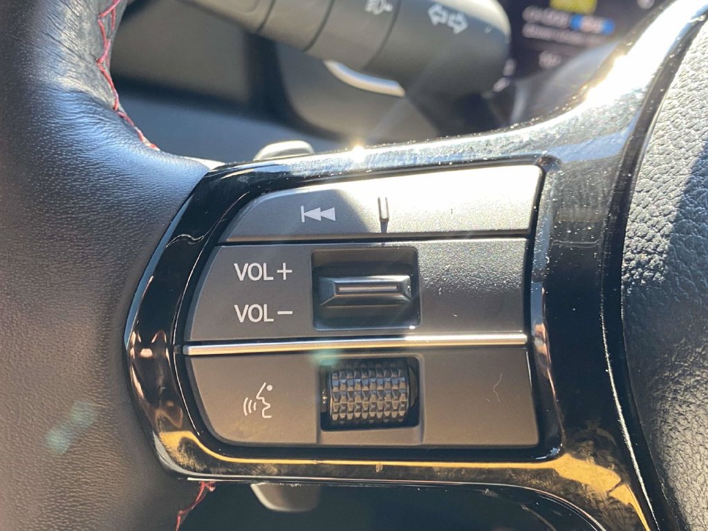 Used 2025 Honda Pilot Black Edition image 31