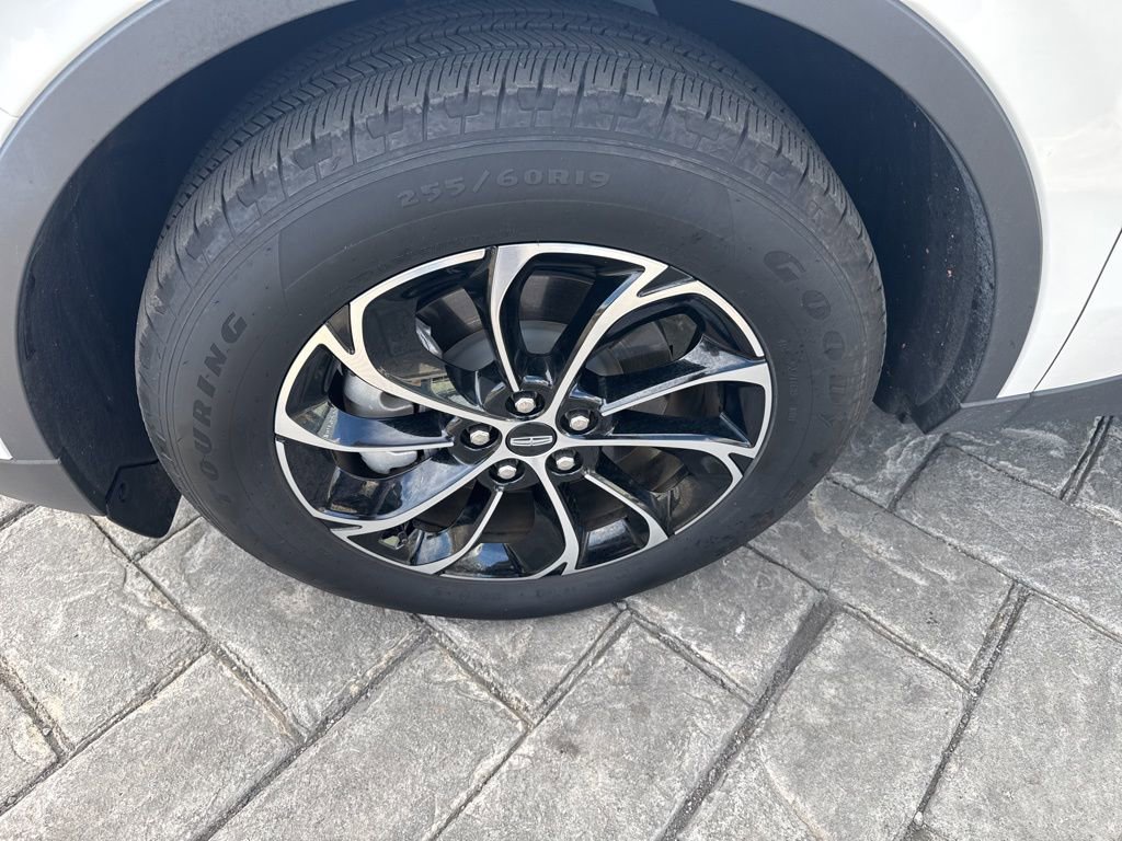 Used 2024 Lincoln Nautilus Premier w/ Equipment Group 102A image 4