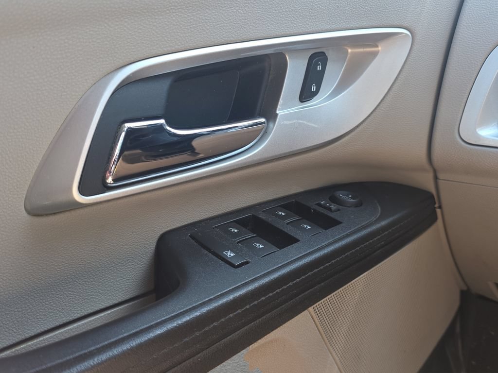 Used 2016 Chevrolet Equinox LT w/ Convenience Package FWD image 9