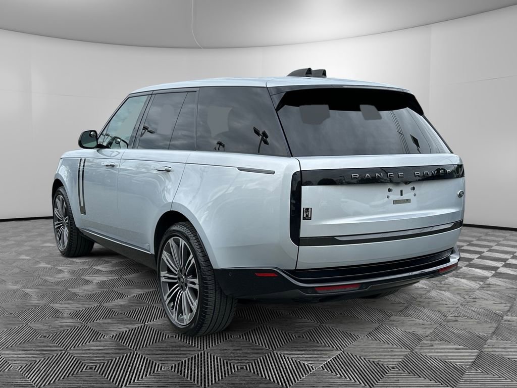 Used 2023 Land Rover Range Rover Autobiography AWD/4WD image 3