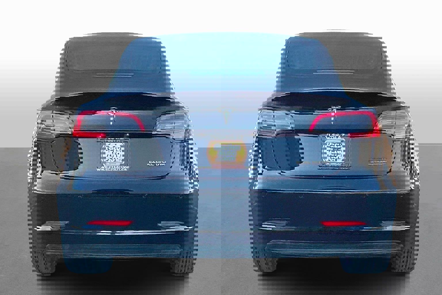 Used 2018 Tesla Model 3 Long Range image 4