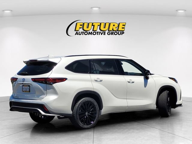 Used 2023 Toyota Highlander Limited AWD/4WD image 4