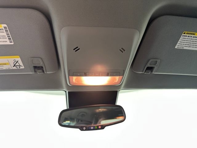 Used 2022 Chevrolet Trax LT w/ LT Convenience Package image 24