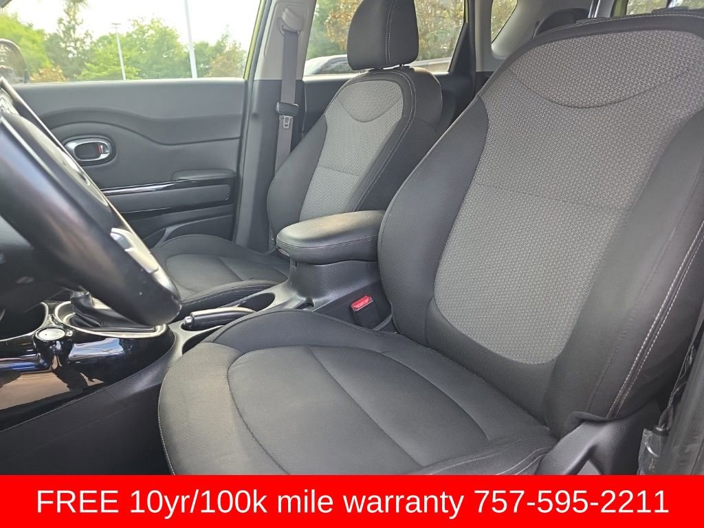 Used 2017 Kia Soul + w/ Audio Package FWD image 8