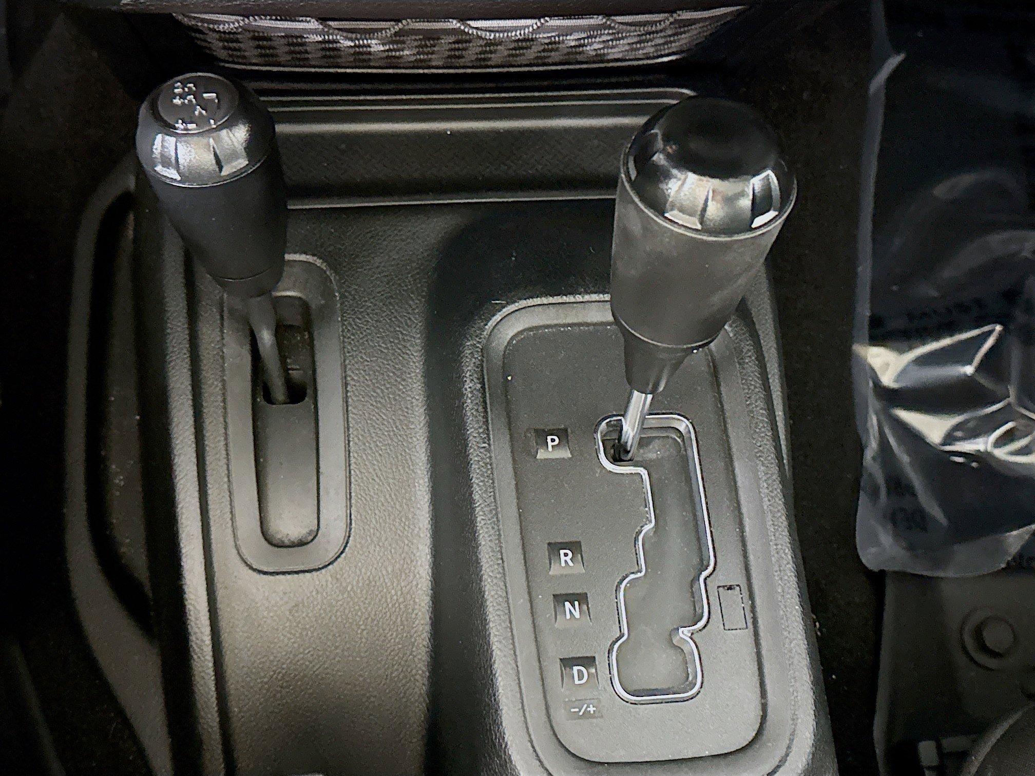 Used 2018 Jeep Wrangler Unlimited Sport image 19