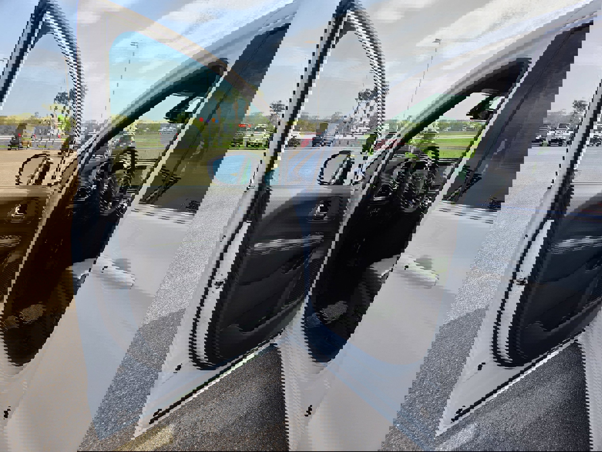 New 2026 Chrysler Voyager LX image 11