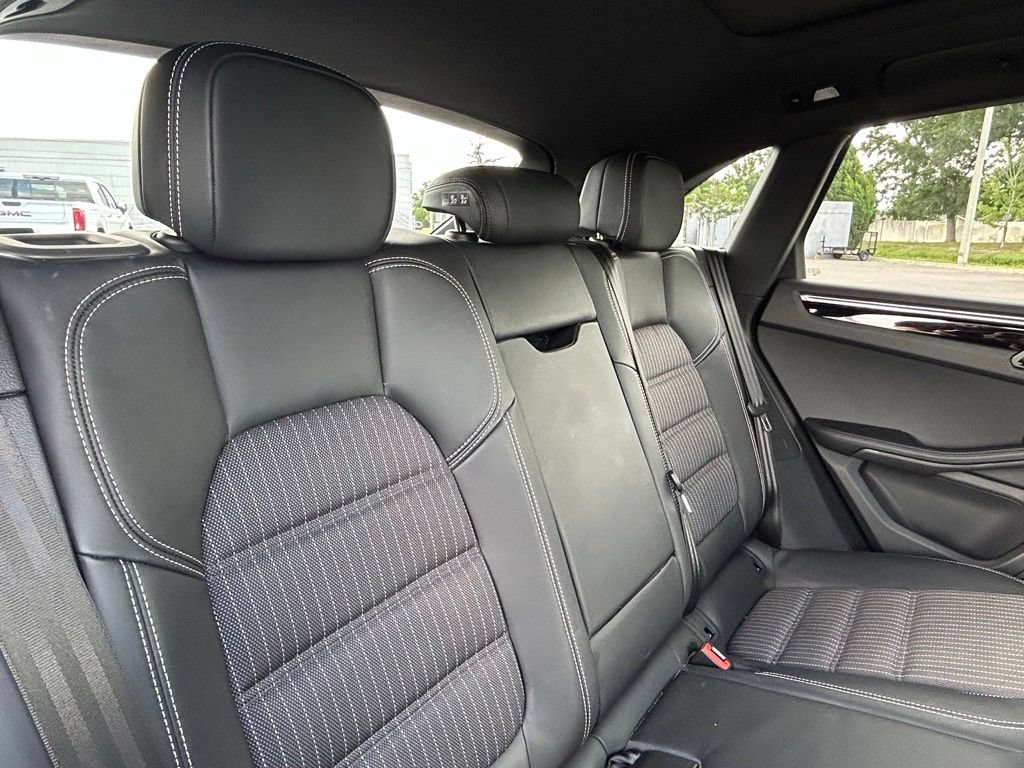 Used 2023 Porsche Macan Turbo AWD/4WD image 39