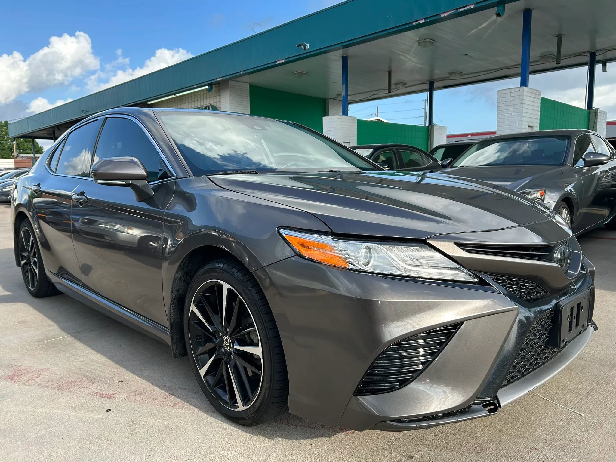 Used 2020 Toyota Camry XSE FWD image 7