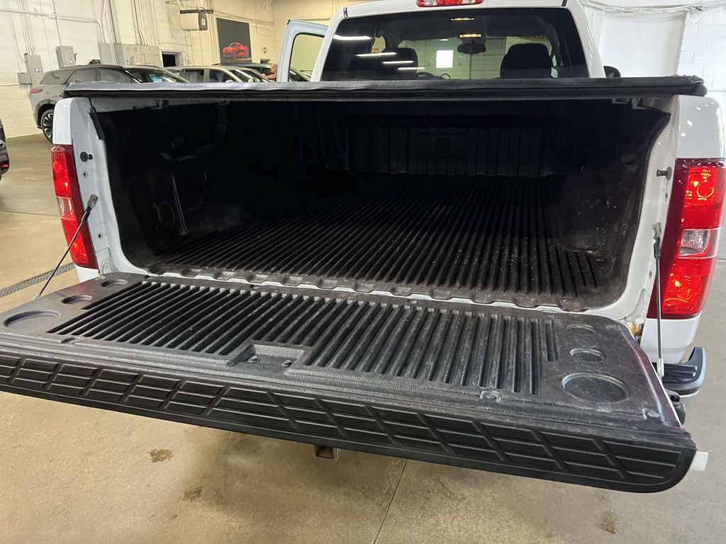 Used 2013 Chevrolet Silverado 1500 LT w/ All-Star Edition AWD/4WD image 10