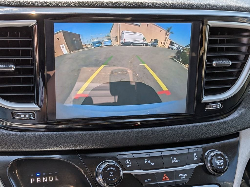 Used 2024 Chrysler Pacifica Touring-L image 18