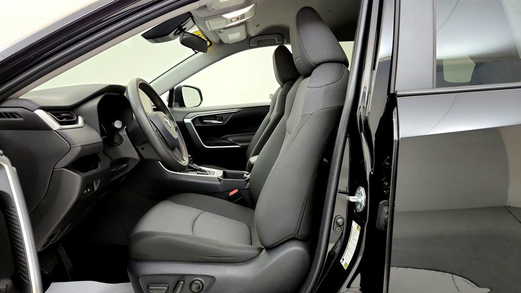Certified 2025 Toyota RAV4 XLE AWD/4WD image 25