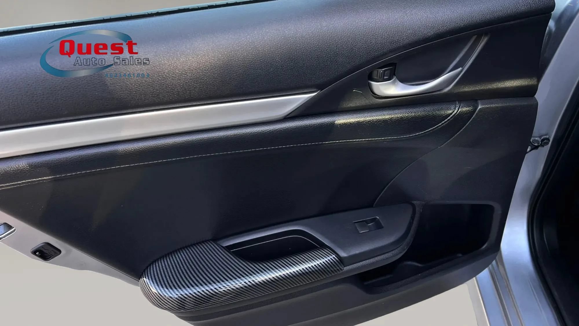 Used 2017 Honda Civic Touring image 12