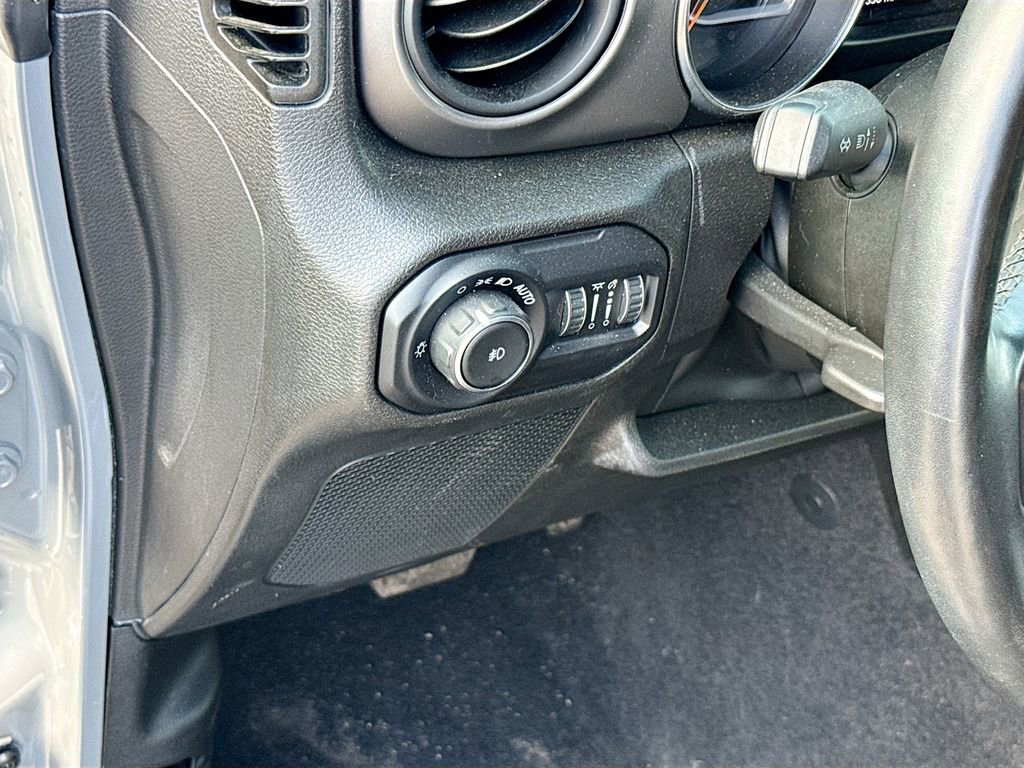 Used 2022 Jeep Wrangler Unlimited Sport AWD/4WD image 11