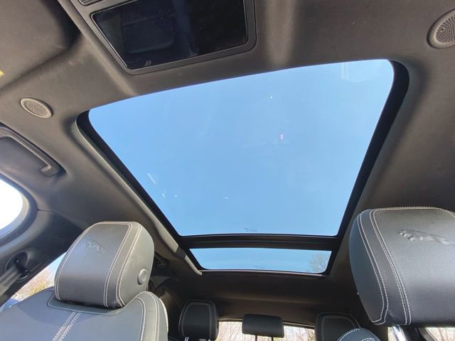 Used 2024 Jaguar F-PACE R-Dynamic S AWD/4WD image 19