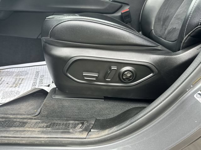 Used 2024 Jeep Grand Cherokee Altitude AWD/4WD image 16