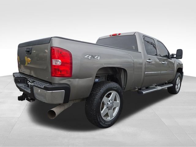 Used 2013 Chevrolet Silverado 2500 LT w/ Custom Sport Truck Package image 12