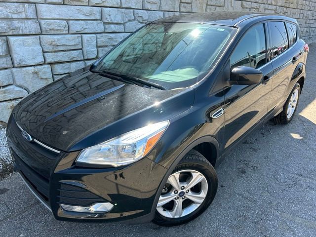 Used 2016 Ford Escape SE image 1