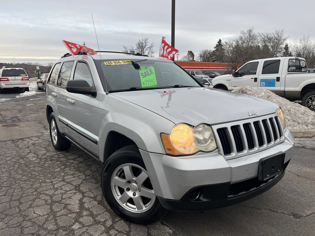 Used 2009 Jeep Grand Cherokee Laredo image 4