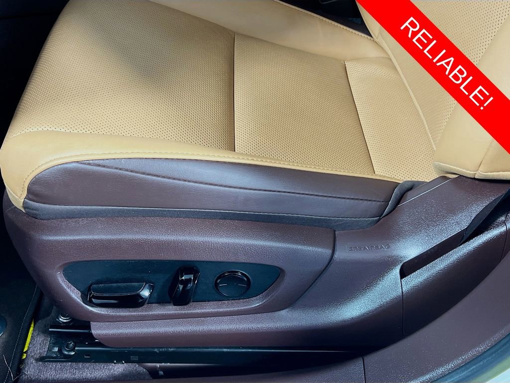 Used 2021 Lexus ES 300h w/ Premium Package image 18