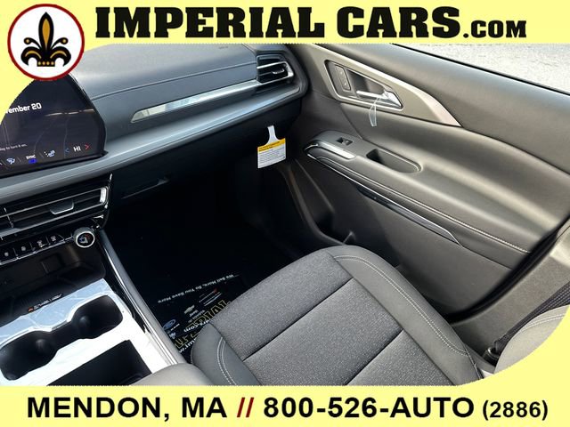 New 2026 Chevrolet Traverse LT w/ LPO, Floor Liner Package image 22