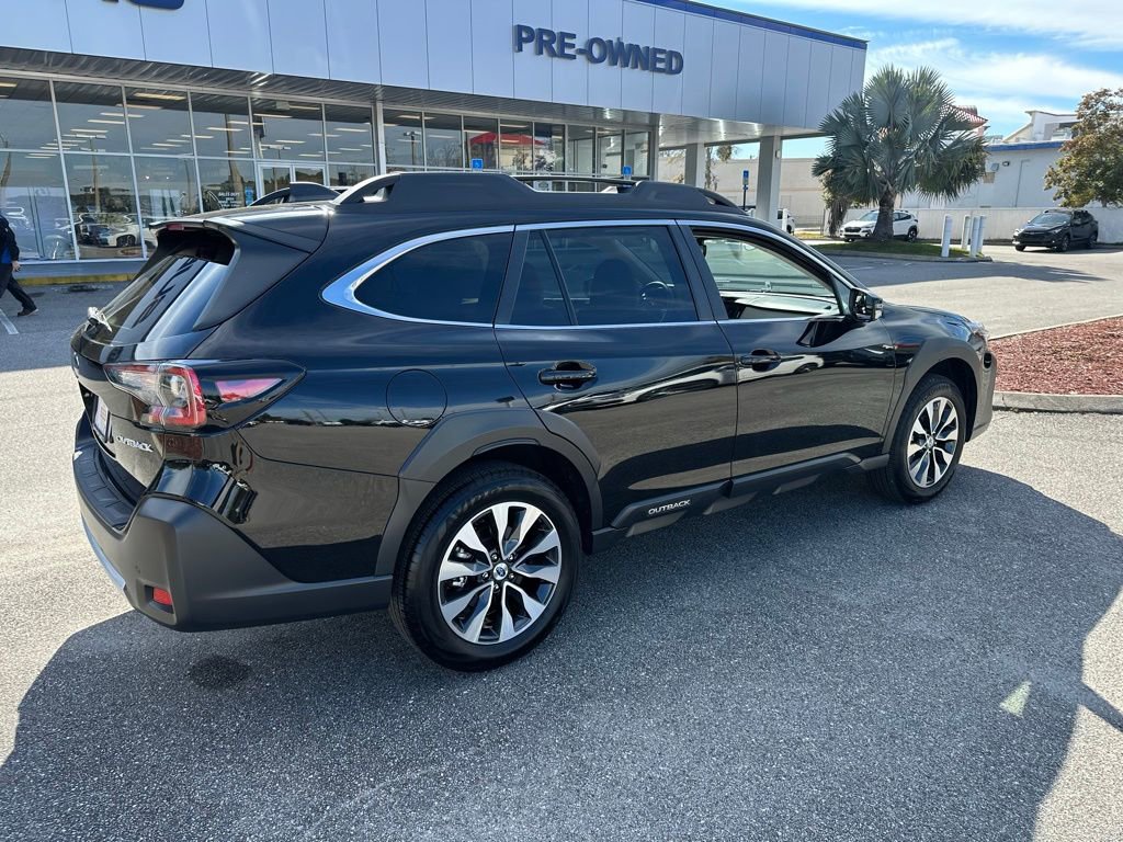Used 2025 Subaru Outback Limited image 3