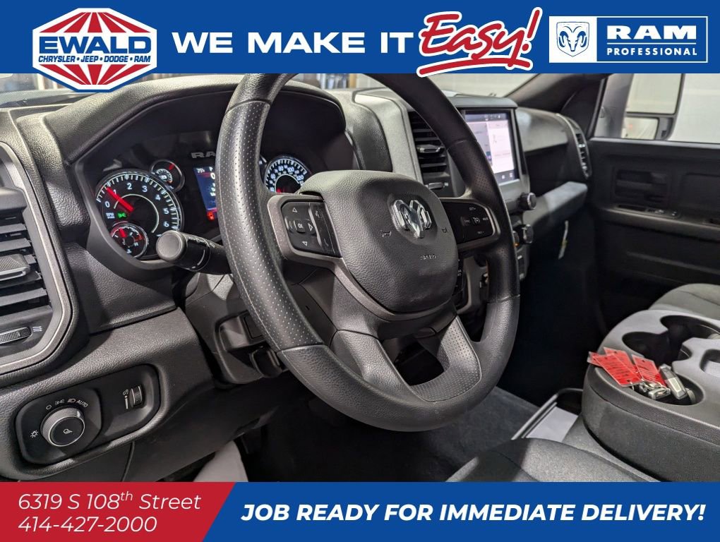 New 2024 RAM 2500 Tradesman w/ Chrome Appearance Group image 4