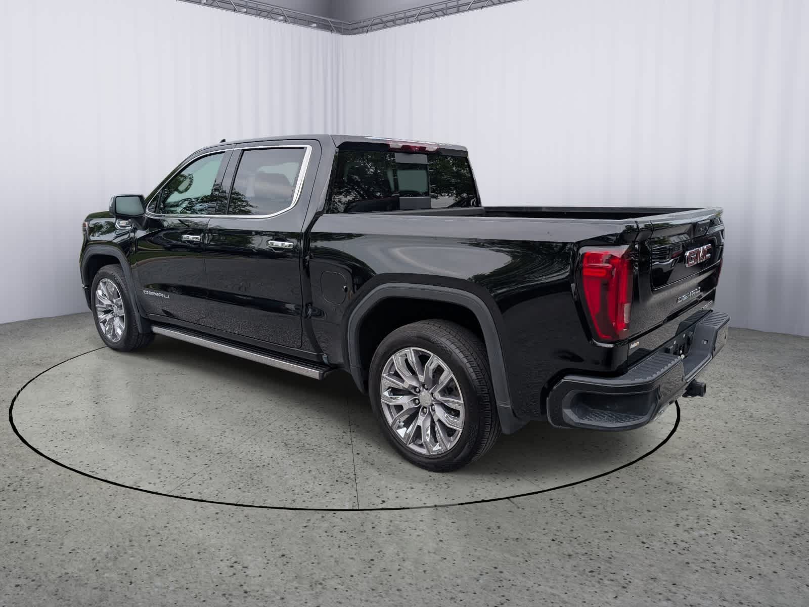 Certified 2024 GMC Sierra 1500 Denali w/ Denali Reserve Package AWD/4WD image 4
