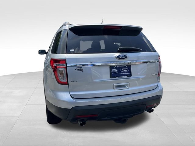 Used 2015 Ford Explorer XLT FWD image 5