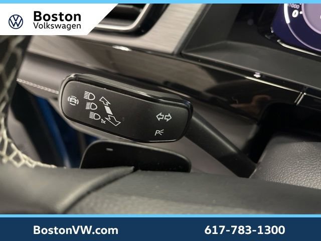 Used 2025 Volkswagen Atlas Cross Sport SE w/ Panoramic Sunroof Package image 19