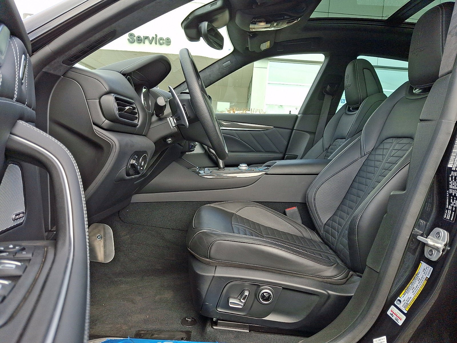 Used 2023 Maserati Levante Trofeo AWD/4WD image 14