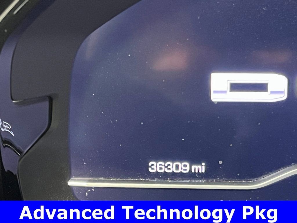 Used 2023 GMC Yukon Denali Ultimate image 2