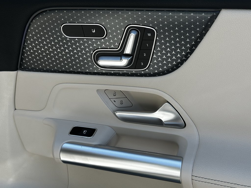 Certified 2026 Mercedes-Benz GLA 250 w/ Exclusive Package image 17
